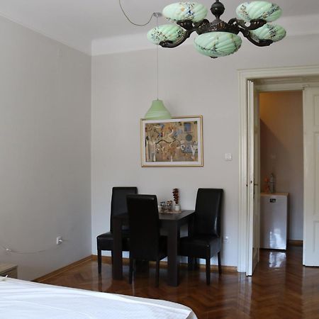 Apartment Centrum Novi Sad Oda fotoğraf